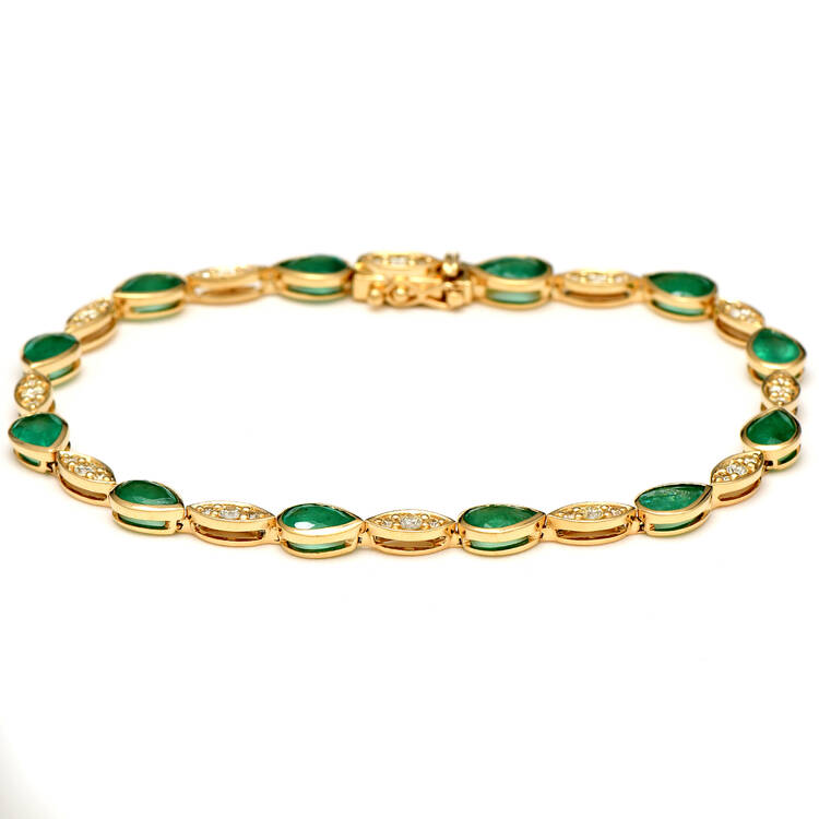 14KY Emerald (4.06) & Pave Diamond (0.60) Line Bracelet
