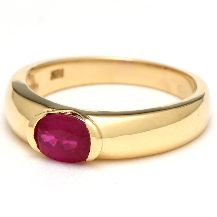18KY Ruby(0.72) Band Ring