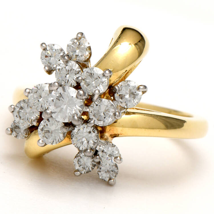 18KYW Diamond(1.25) Cluster Ribbon Ring