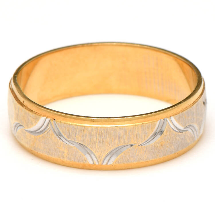 18KYW Brushed & Engraved Band Ring
