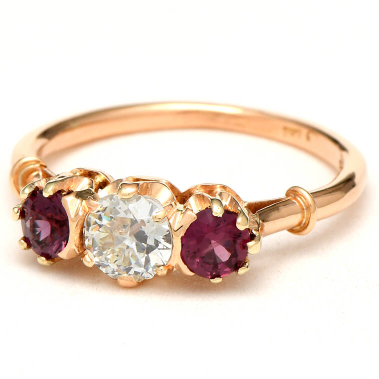 18KY Three Stone Diamond(0.40) & Ruby(0.40) Ring