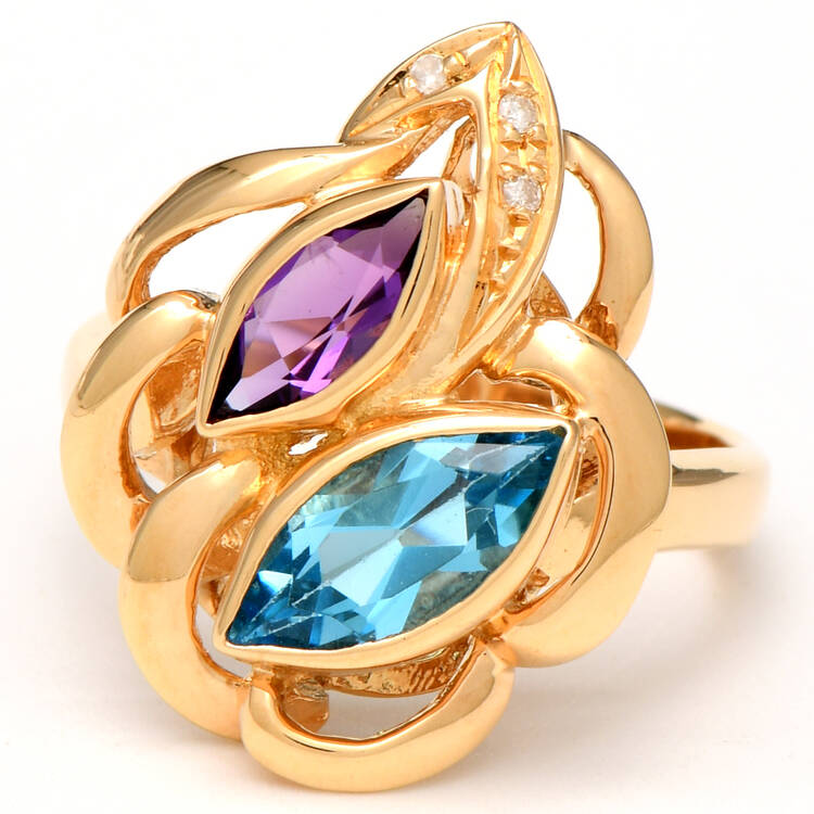 18KY Blue Topaz(0.92), Amethyst(0.32) & Diamond(0.02) Cocktail Ring