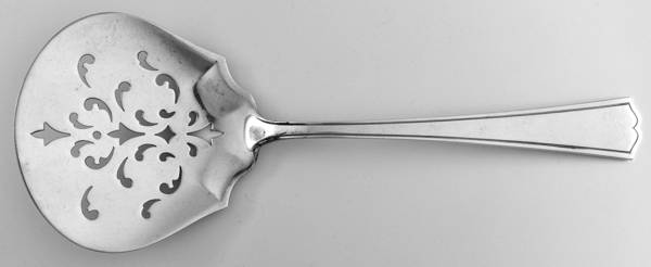 Chippendale-New (Sterling, 1920) Tomato Server, Solid Piece