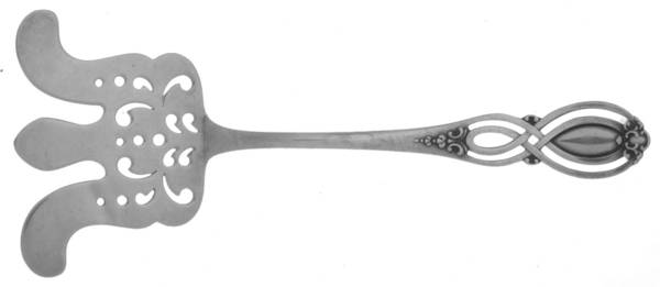 Chippendale-Old (Sterling, 1900) Solid Flat Sardine Server