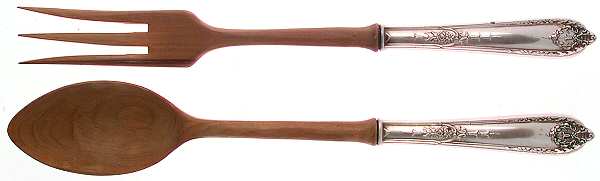 Della Robbia (Sterling, 1922, No Monograms) Wooden Bowl 2-Piece Salad Set