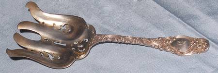 Monterey (Sterling, 1895) Large Solid Asparagus Serving Fork