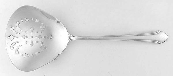 Romantique (Sterling, 1933, No Monograms) Solid Bon Bon Spoon with Pierced Bowl