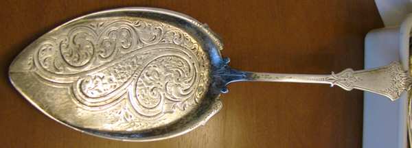 ALC2 (Coin) Large Solid Bright Cut Pie Knife
