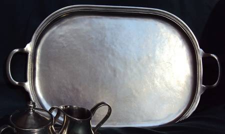 Peltro (Pewter, Hollowware) 21" Oval Serving Platter