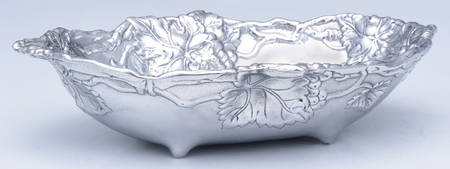 Grape (Aluminum, Hollowware) 12" Oval Vegetable