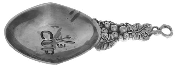 Grape (Aluminum, Hollowware) 1/3 Cup Measuring Cup