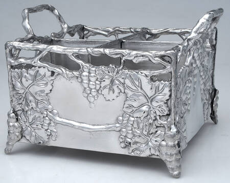 Grape (Aluminum, Hollowware) Flatware Caddy