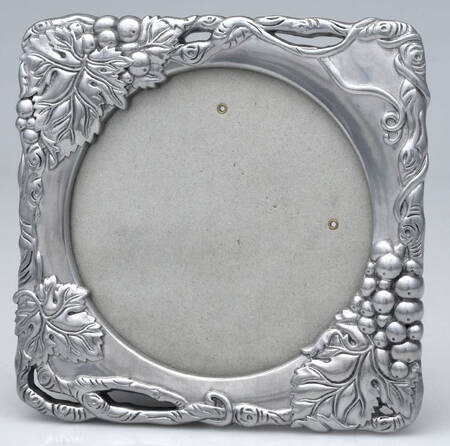 Grape (Aluminum, Hollowware) Frame Holds 5" X 5"