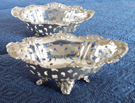 1073 (Sterling, Hollowware) Nut Dish