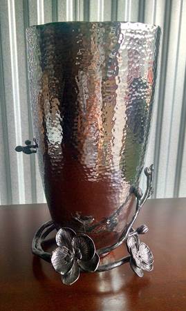 Black Orchid (Giftware) 10" Vase