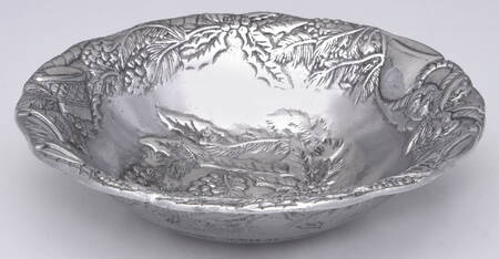 Christmas Holly (Aluminum, Hollowware) 7" Bon Bon Bowl