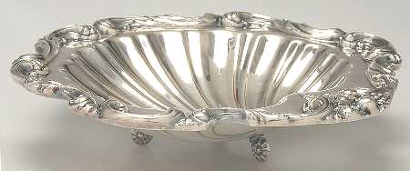 1720 (Silverplate, Hollowware) 8" Shell Shape 3 Toed Bon Bon
