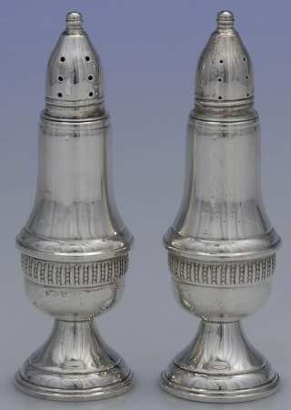 846 (Sterling, Hollowware) Weighted Salt and Pepper Set