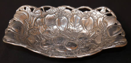 Apple (Aluminum, Hollowware) 15" Fruit Serving Bowl
