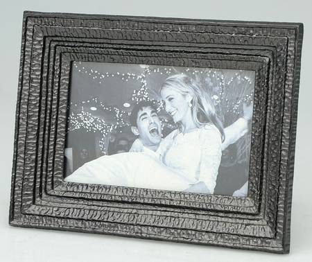 Gotham (Nickelplate, Hollowware) Frame-Holds 4" X 6"
