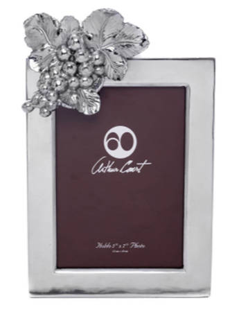 Roman Grape (Aluminum, Hollowware) Frame-Holds 5" X 7"