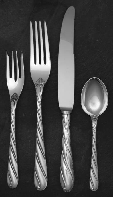 Torchon (Silverplate, 1989) 4 Piece Place Setting