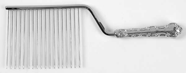 Louis De France (Silverplate) Cake Breaker with Silverplate Prongs