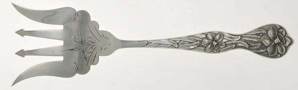 Daffodil (Sterling, 1900) Sardine Serving Fork Tined Large Bright Cut