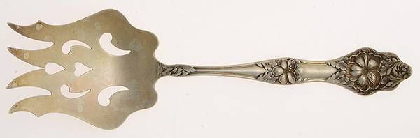 Landers No. 2 (Sterling, 1900, No Monograms) Medium Chipped Beef Fork