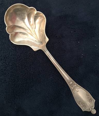 BMS17 (STERLING) Large Solid Berry/Casserole Spoon