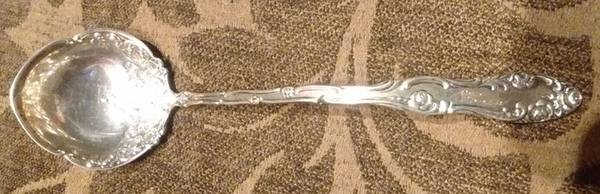 Bir13 (Sterling, Floral) Solid Piece Cream Ladle