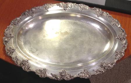 5610 (Silverplate, Hollowware) Large Silverplate Waiter Tray