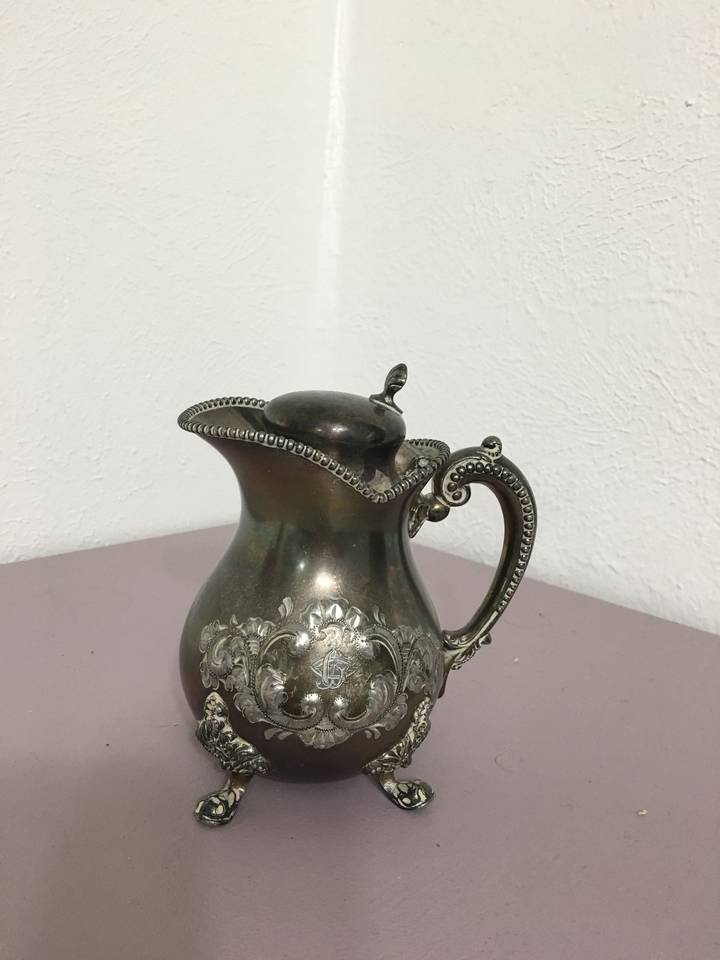 1020 (Silverplate, Hollowware) Syrup Pitcher with Hinged Lid