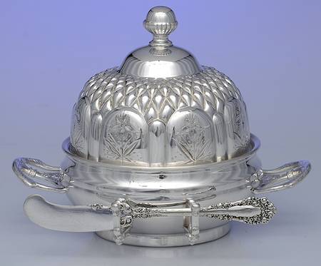 Silverplate Hollowware Round Covered Butter with Strainer & Master Knife