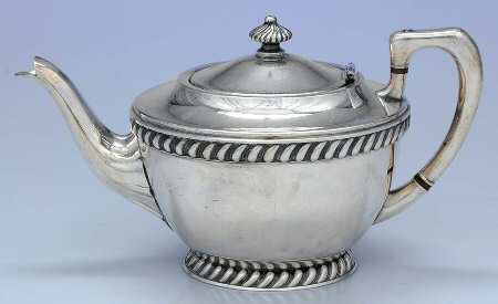 8312 (Silverplate, Hollowware) Teapot