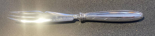 Rubans (Silverplate, 1926) Individual Hollow Handle Melon Fork w/Slvp Tines