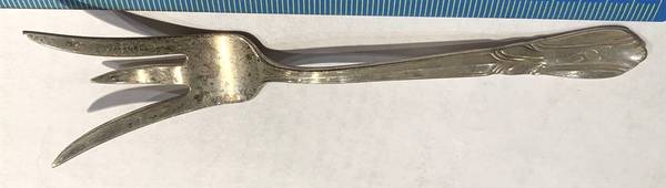 Crusader (Sterling, 1937-1938, No Monograms) Lemon Fork