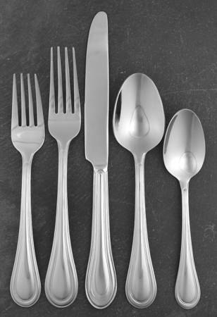 Magnolia (Stainless) 5 Piece Place Setting