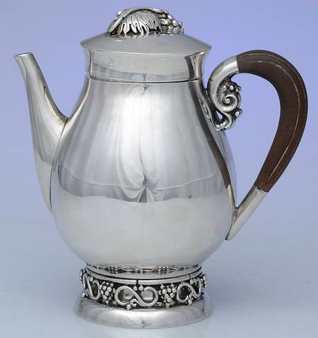 CM22 (Sterling, Hollowware) Brown Handle Teapot