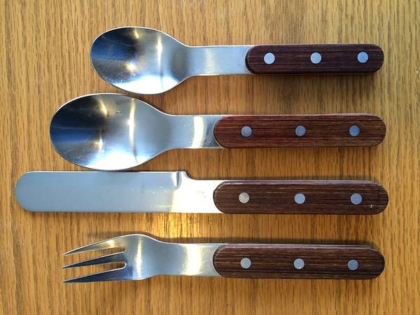 DAS6 (STAINLESS) Place/Oval Soup Spoon