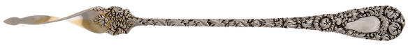 Chrysanthemum (Sterling, 1893) One Tine Butter Pick
