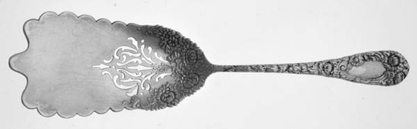 Chrysanthemum (Sterling, 1893) Large Pierced Solid Croquette Server
