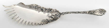 Dauphin (Sterling, 1897, No Monograms) Solid Macaroni Server