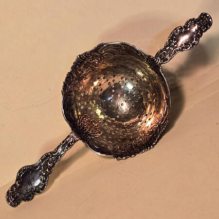 Watteau (Sterling, 1891) Solid Individual Overcup Tea Strainer