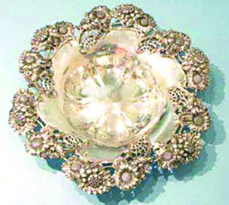 1062 (Sterling, Hollowware) Sterling Centerpiece