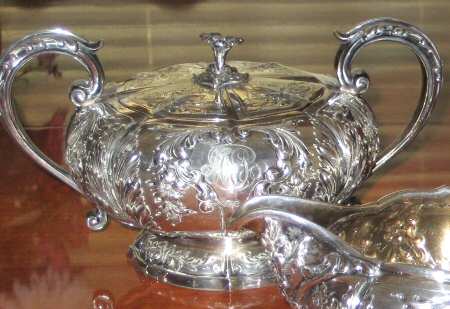 1823 (Sterling, Hollowware) Sugar Bowl & Lid