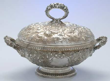 Repousse (Sterling, Hollowware) Round Covered Pedestal Vegetable Lid Only