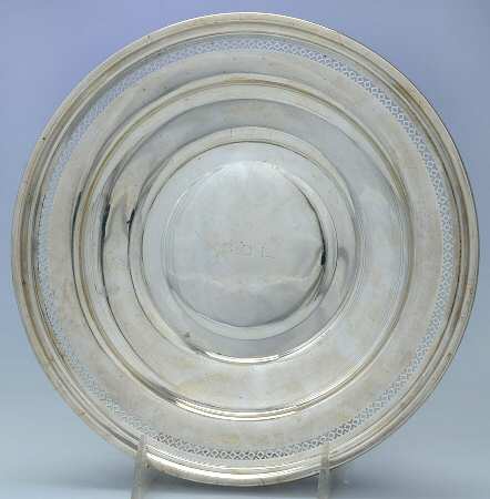 A342 (Sterling, Hollowware) 9" Sandwich Plate