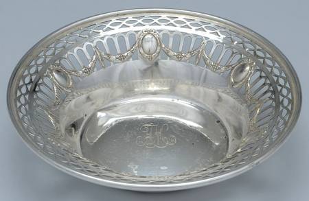 8 (Sterling, Hollowware) by Durgin