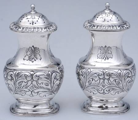 Silverplate Hollowware Salt & Pepper Set